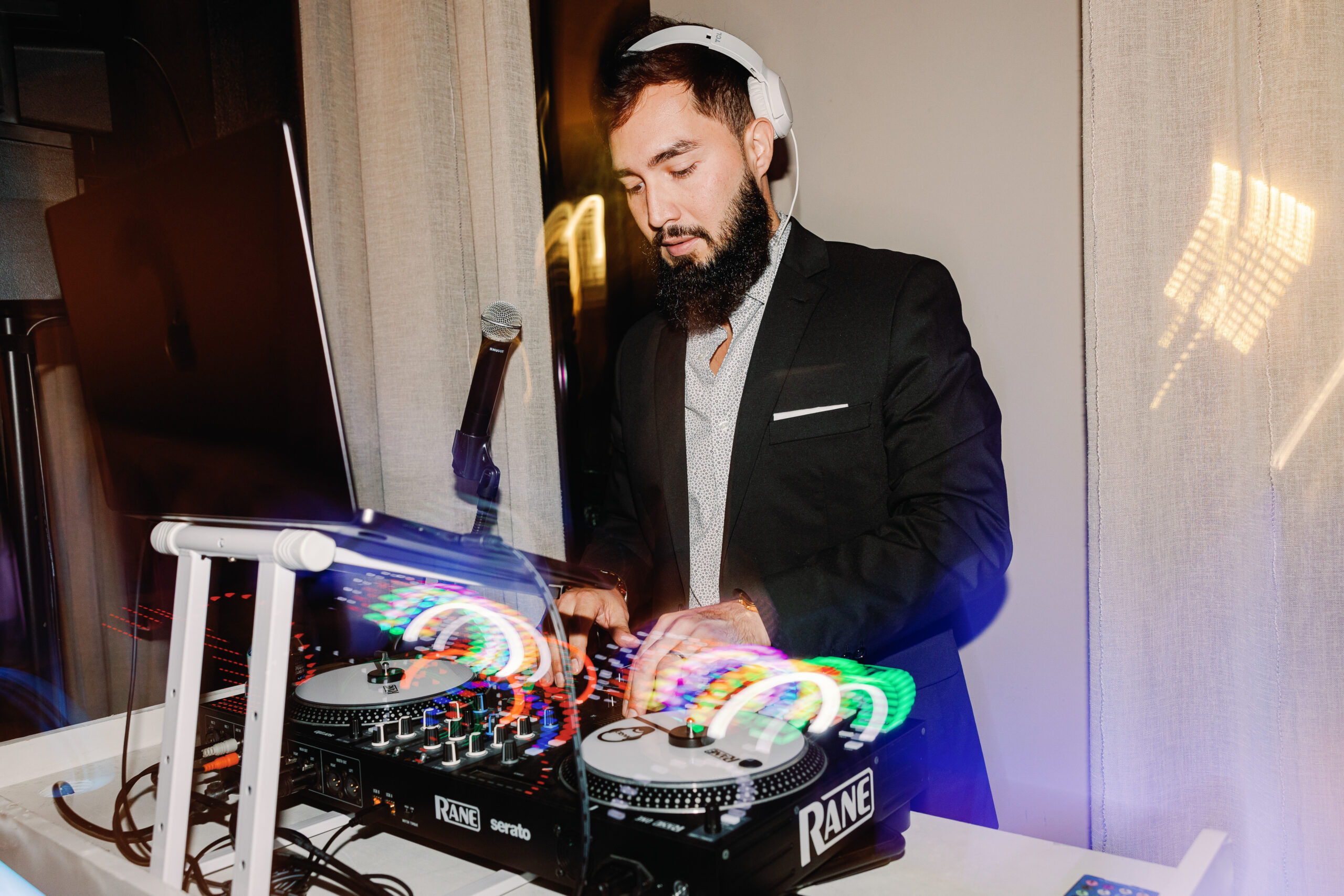 our-services-1 Hernandez Sneak Peek 134 Scaled